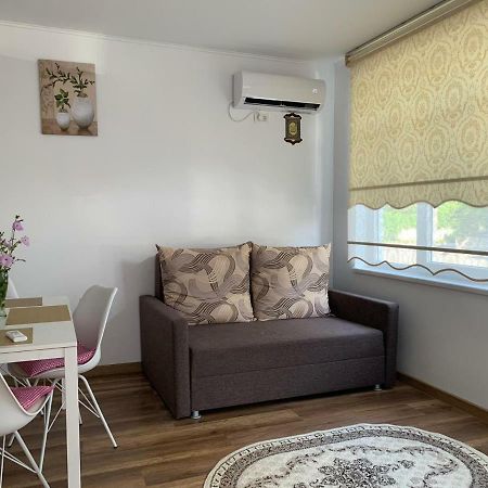 Zeino Place Apartment คอนสตันซา ภายนอก รูปภาพ