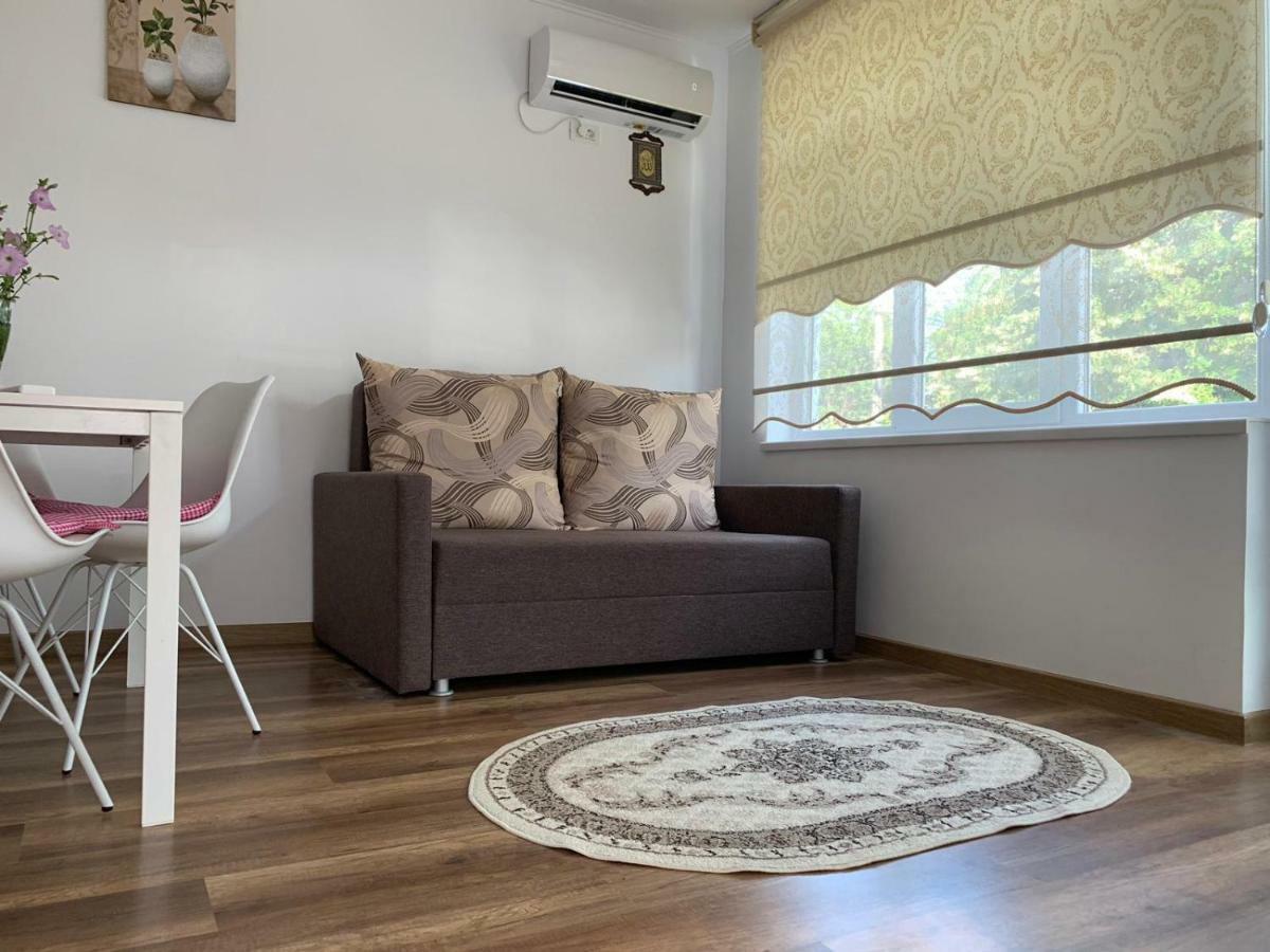 Zeino Place Apartment คอนสตันซา ภายนอก รูปภาพ